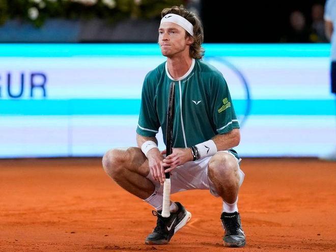 山西队以 山西队以