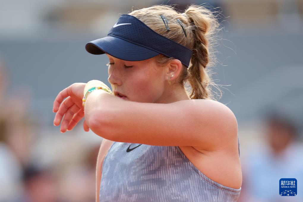 近乎残酷的
